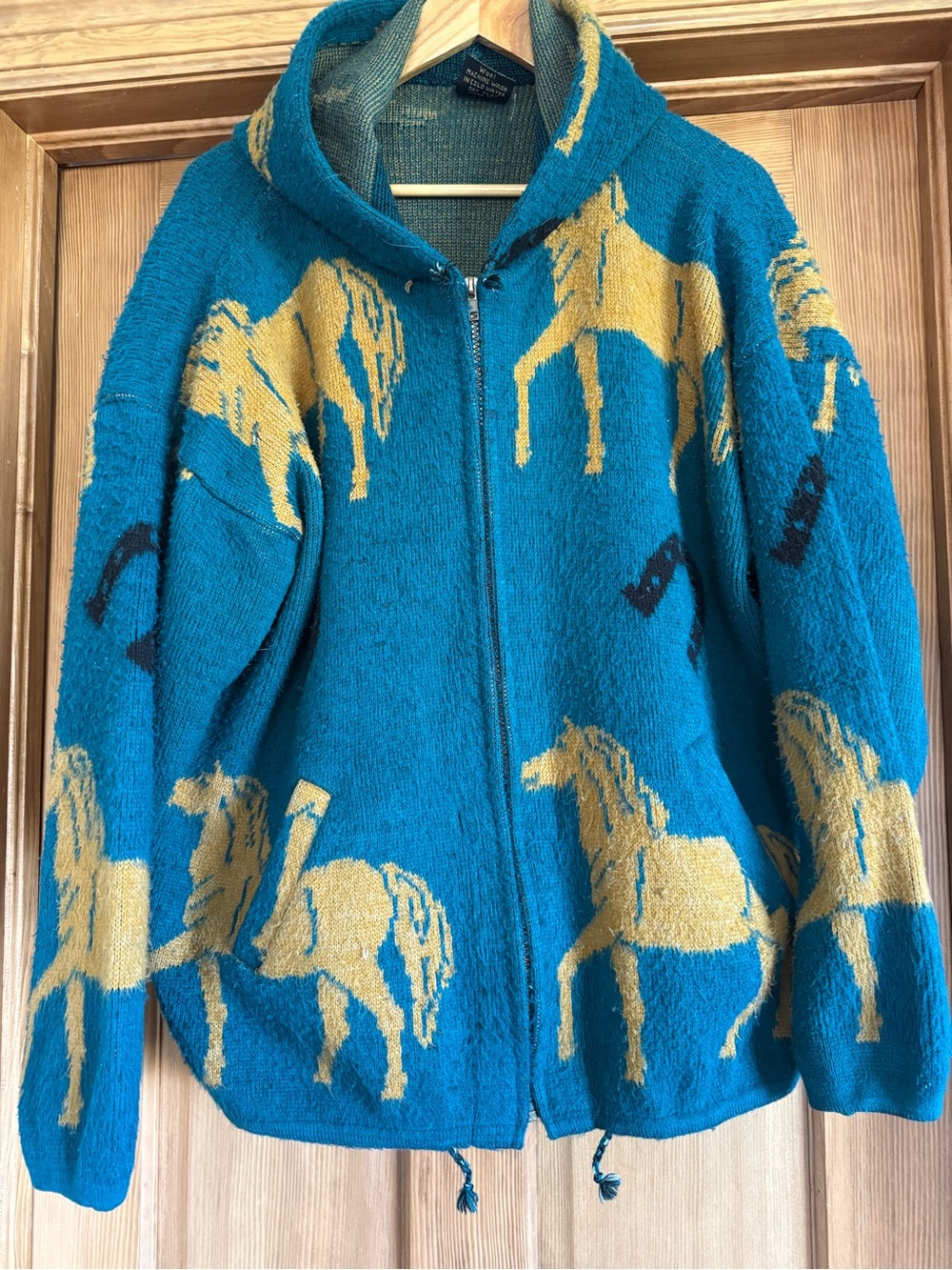 Textured Teal 100% Wool Knit Sweater Horse Detail - Picture 3 of 5